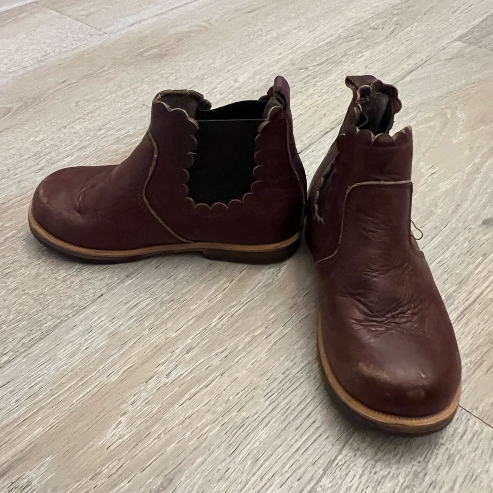 Humble soles leather Boots size 24